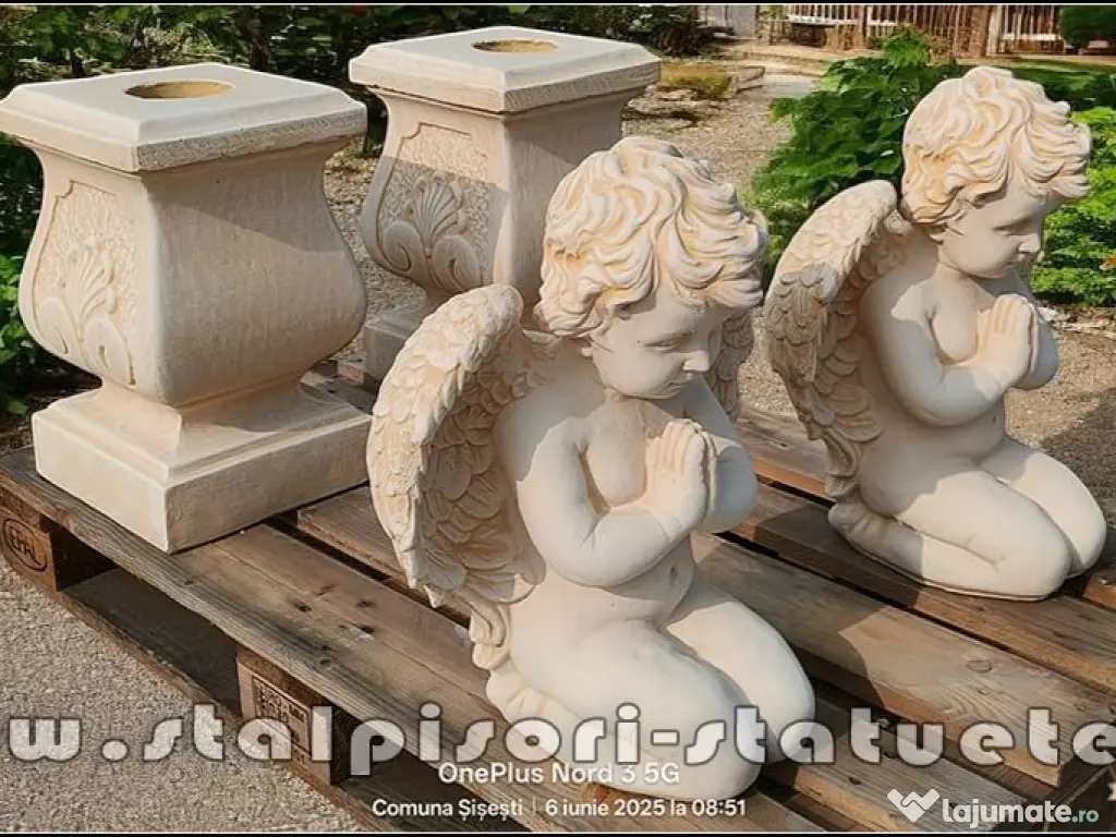 Set doi îngerași cu soclu, galben antichizat, model S4-S27. 