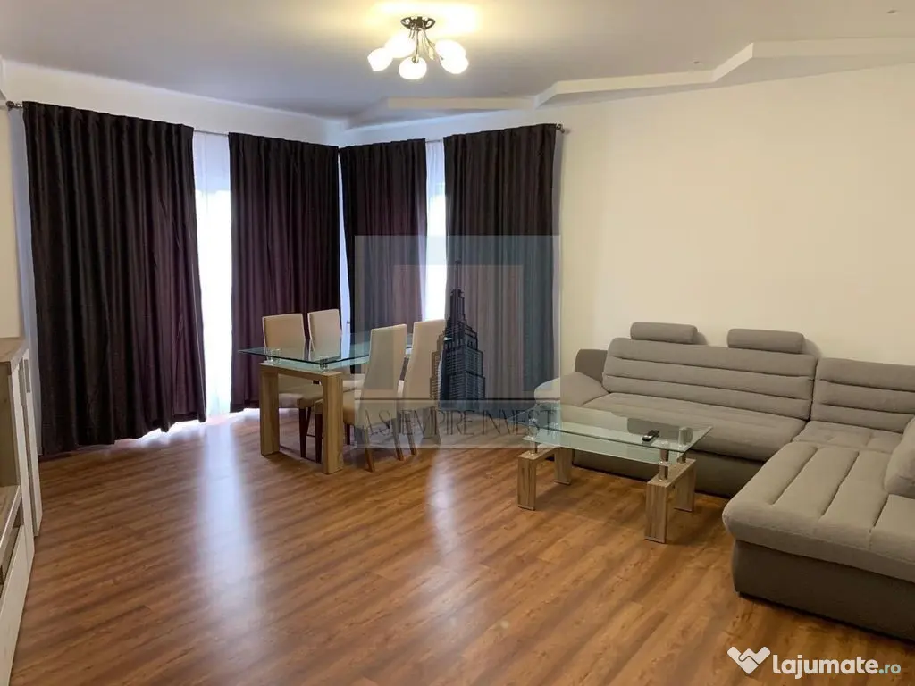 De vanzare apartament 3 camere/ zona Tractorul