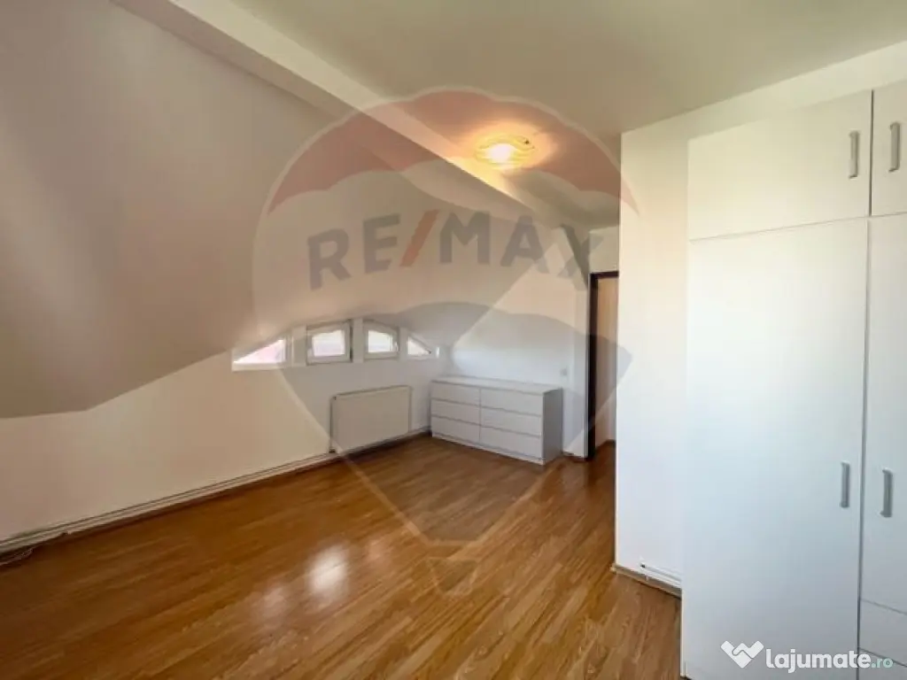 Apartament de inchiriat 3 camere, Aleea Rosiorilor 