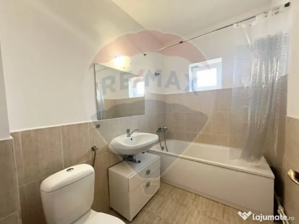 Apartament de inchiriat 3 camere, Aleea Rosiorilor 