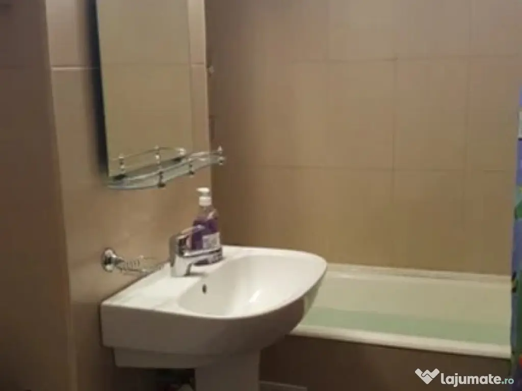 2 camere in zona Olimpia