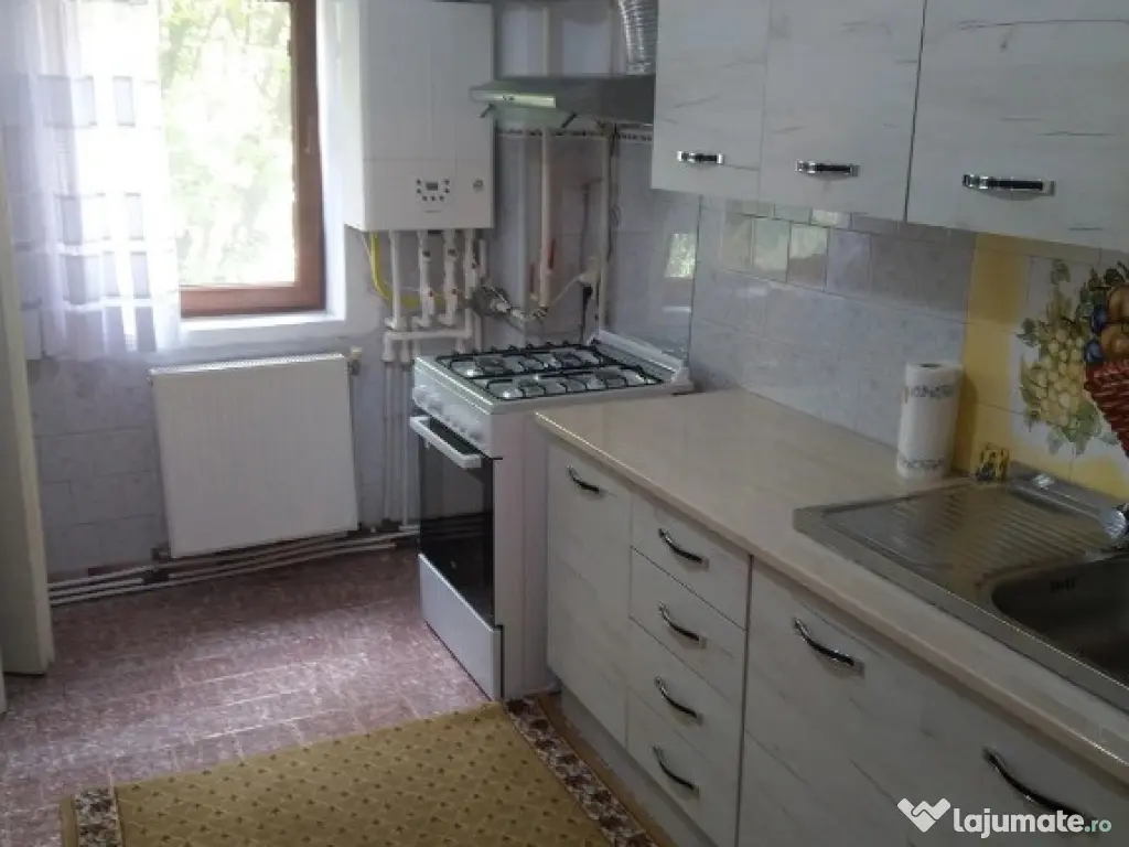 1 camera in zona Medicinei