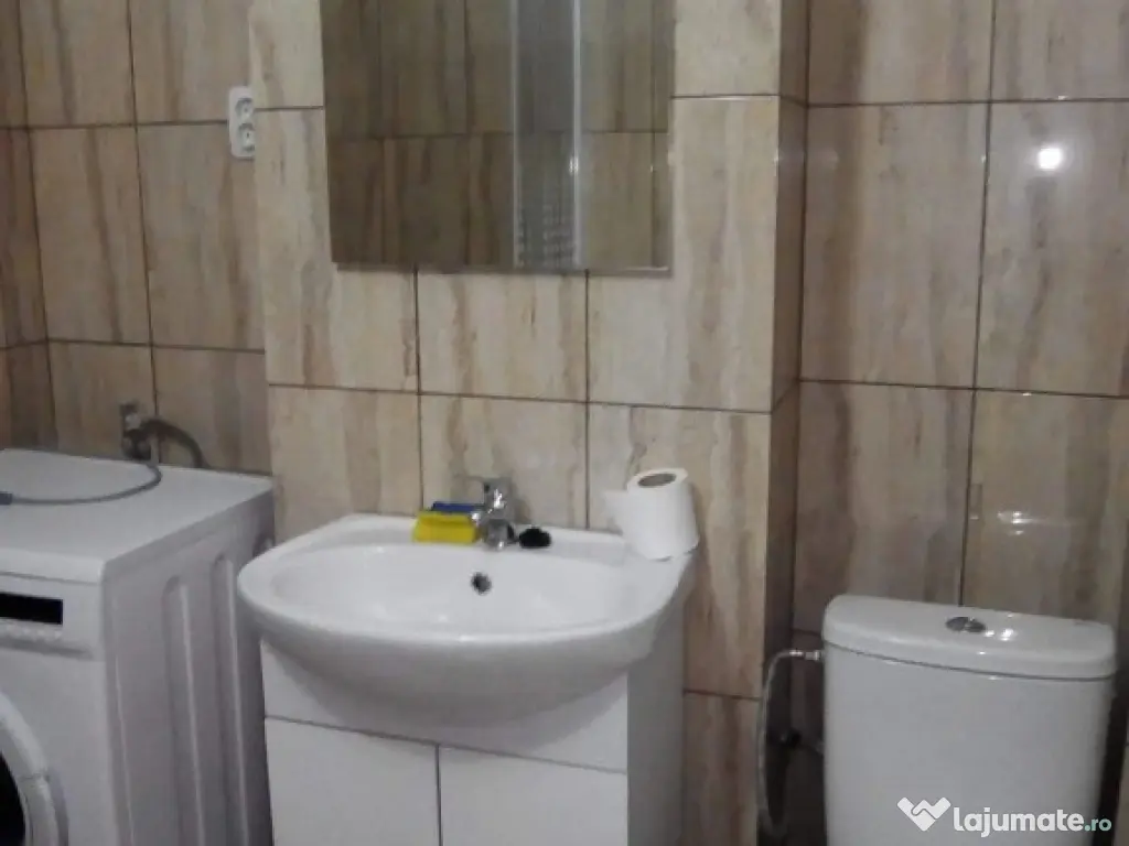 1 camera in zona Medicinei