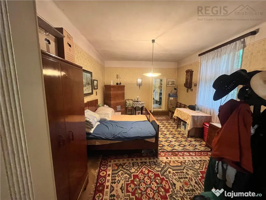 TEREN 1600MP CU CASA 5 CAMERE, SCHEII BRASOVULUI 