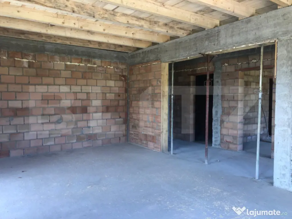 De vanzare, casa in Cristian, nefinalizata