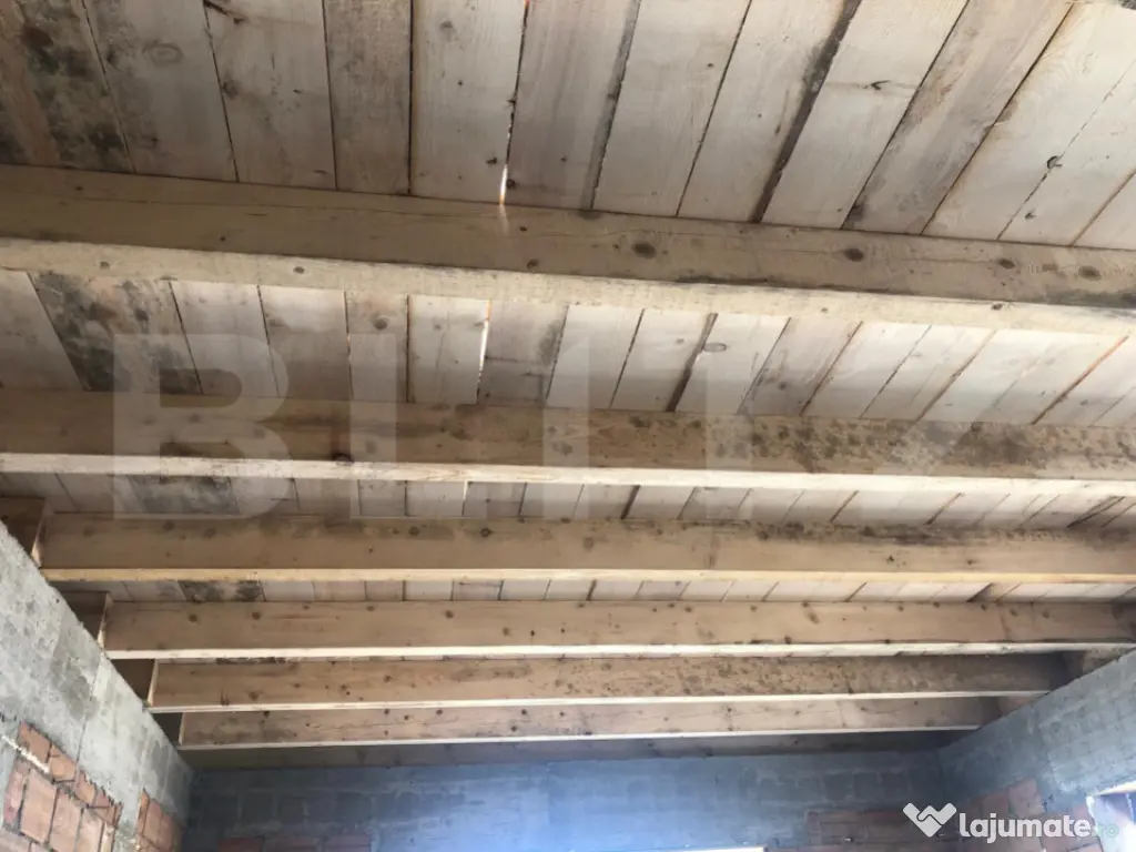 De vanzare, casa in Cristian, nefinalizata