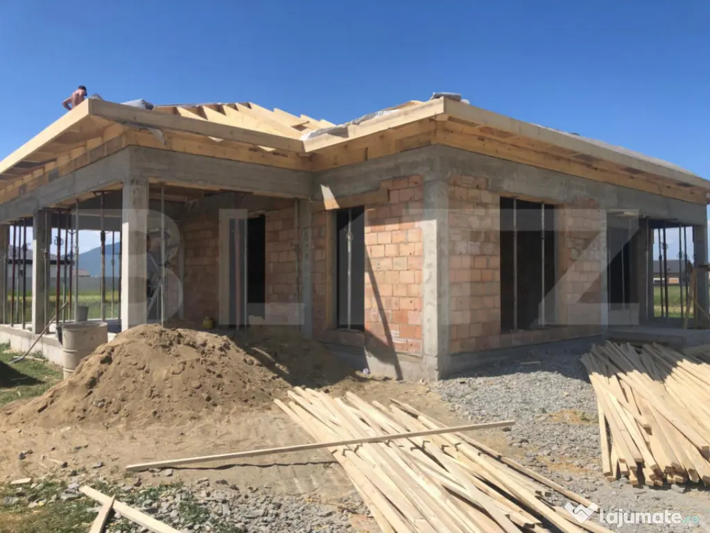 De vanzare, casa in Cristian, nefinalizata