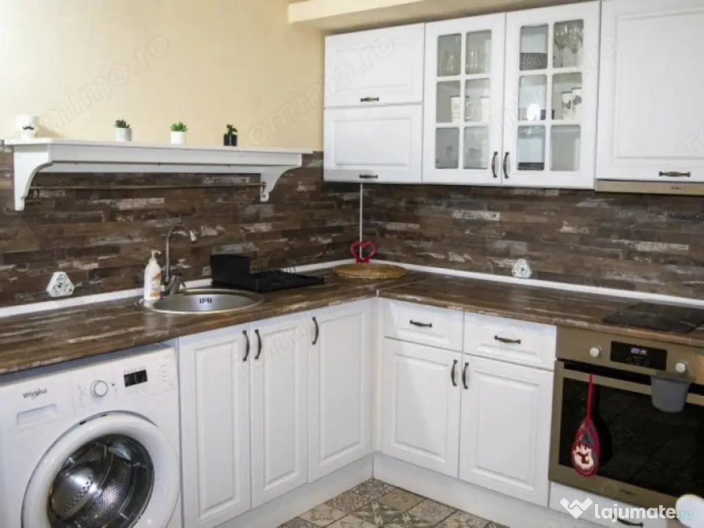 1 camera in zona Dacia