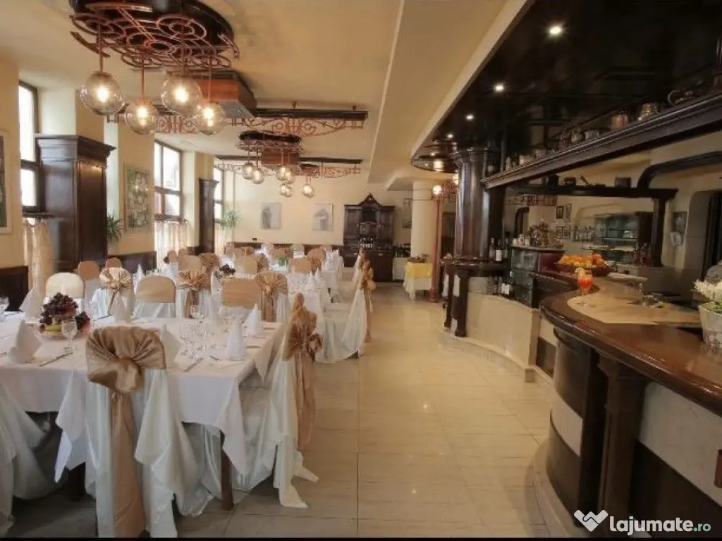 Hotel 4 stele, zona Pta Victoriei,cu restaurant si crama,... 