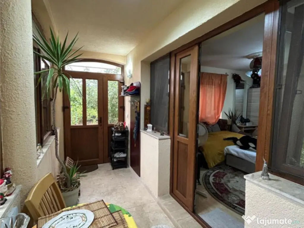 LAKESIDE HOME - Paleu