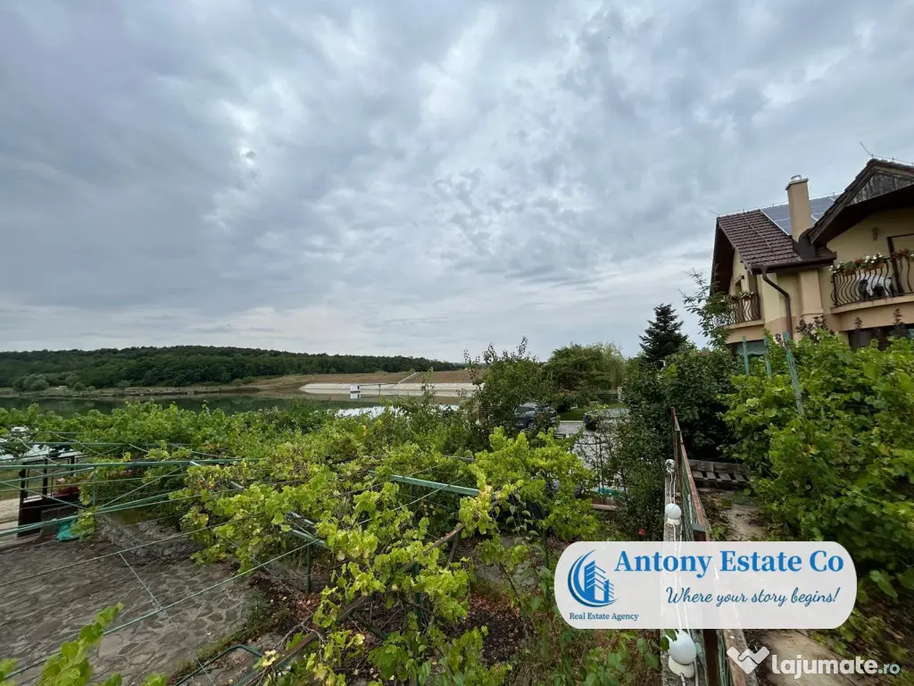 LAKESIDE HOME - Paleu