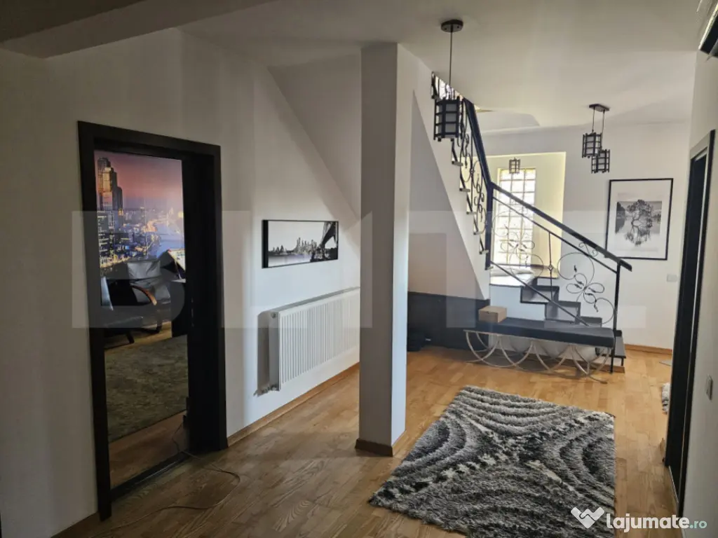 Acasă, în spatele parcului: casă inteligentă cu birou, t