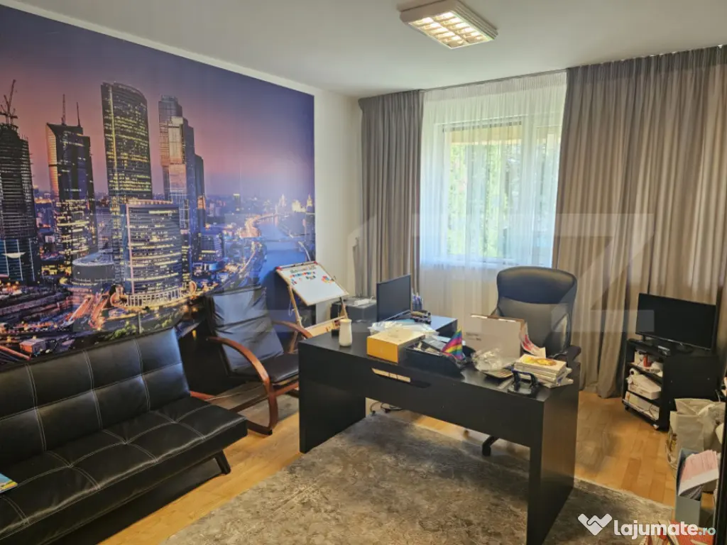 Acasă, în spatele parcului: casă inteligentă cu birou, t