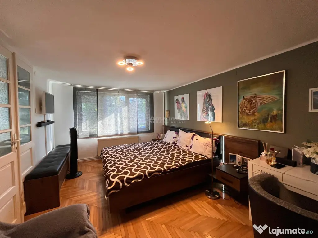 Lugoj, Vila de Vis Cu Piscina, 440 Mp. Construiti, 820 Mp.