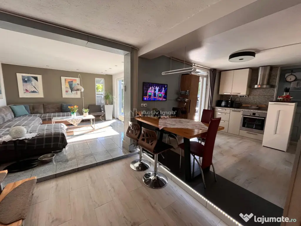 Lugoj, Vila de Vis Cu Piscina, 440 Mp. Construiti, 820 Mp.