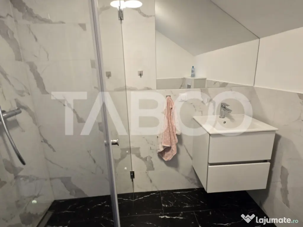 Casa 6 camere 3 bai 2 terase cartierul Dambul-Rotund in Cluj