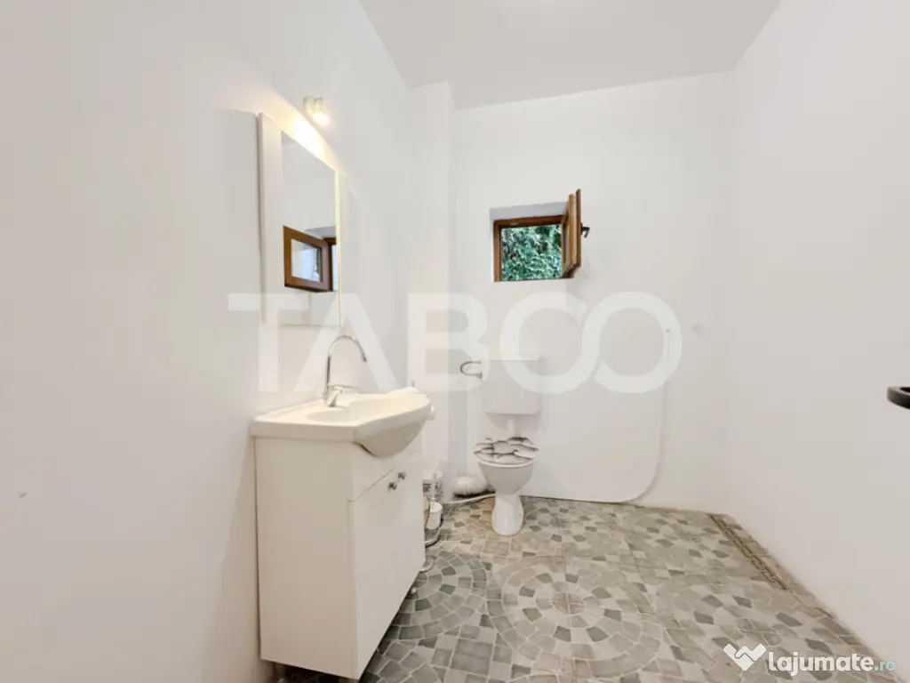 Apartament cu 2 camere decomandate centru langa parcul Sub A