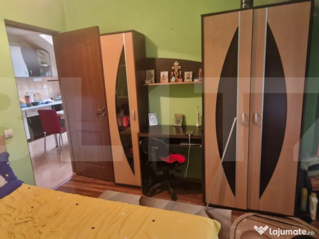 Apartament 4 camere decomandate, 66 mp utili, 2 balcoane spa