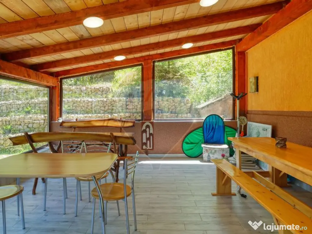 Casa/vila vânzare în Moieciu de jos, Sat. Drumul Carulu... 