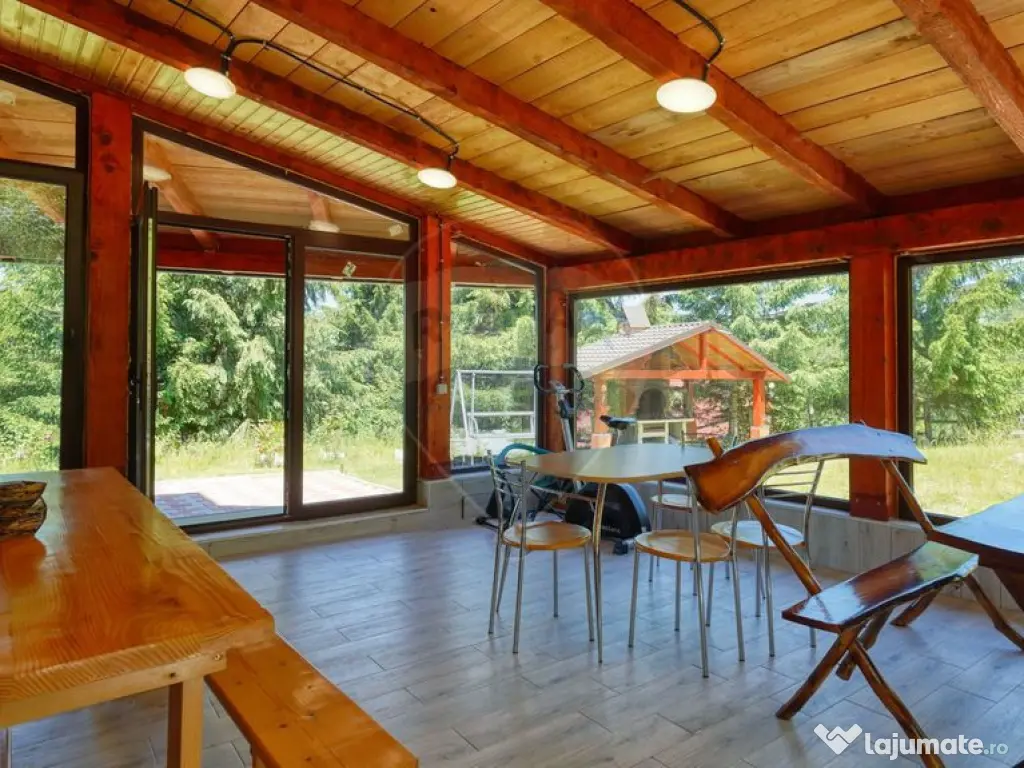 Casa/vila vânzare în Moieciu de jos, Sat. Drumul Carulu... 