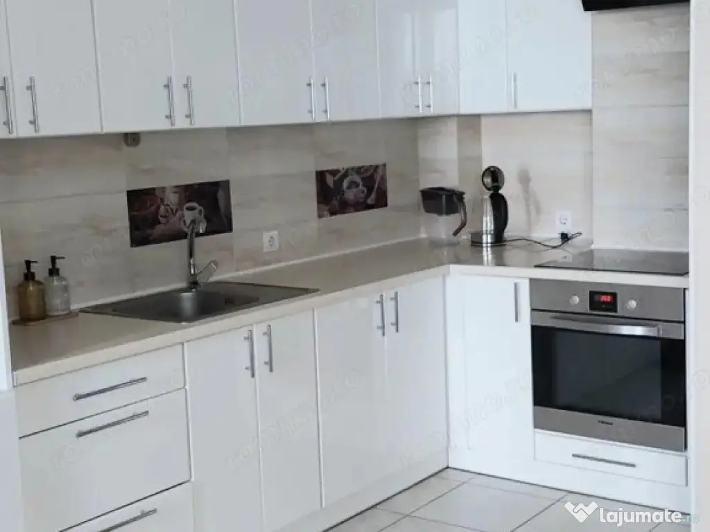 Garsoniera in zona Piatei Romane