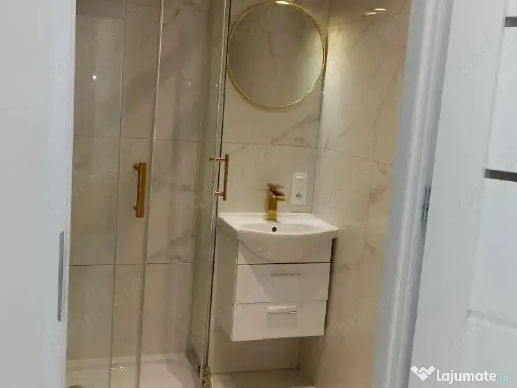 Garsoniera in zona Izvor