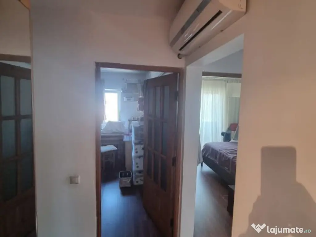 Faleza nord-apartament 4 camere decomandat cu gaze 