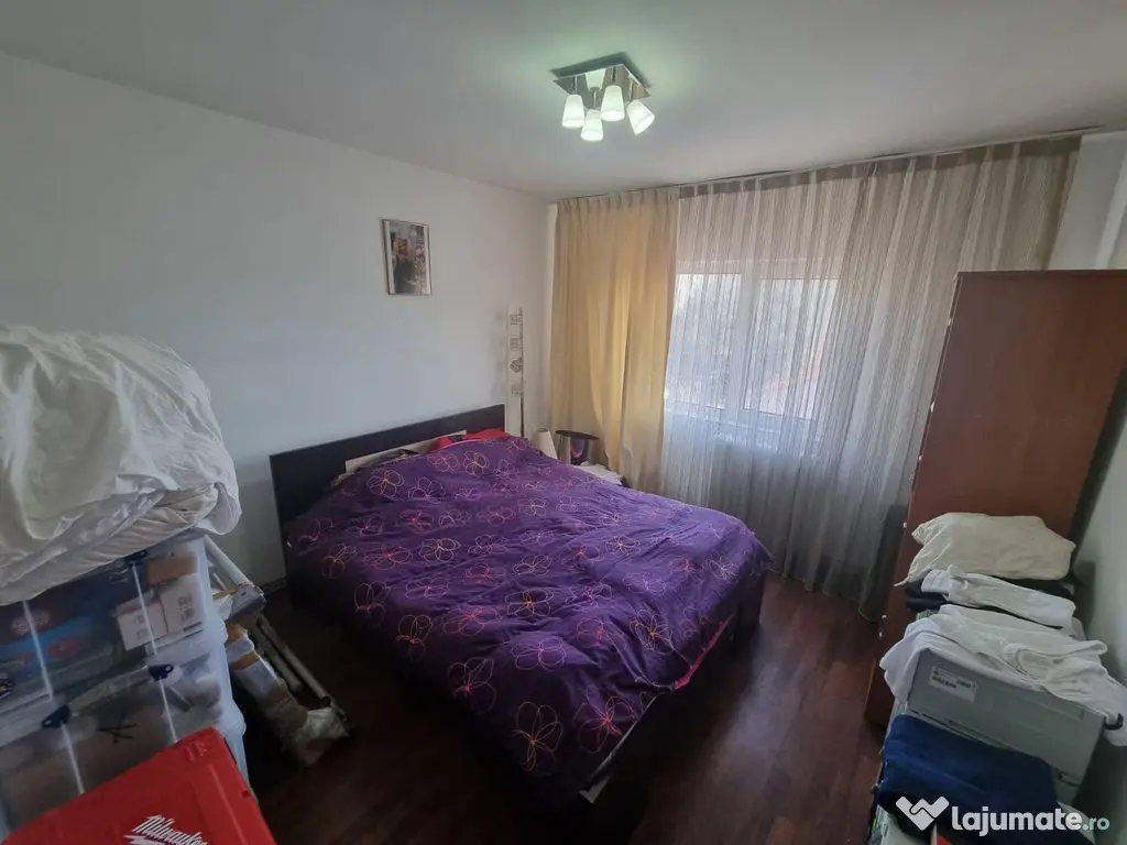 Faleza nord-apartament 4 camere decomandat cu gaze 