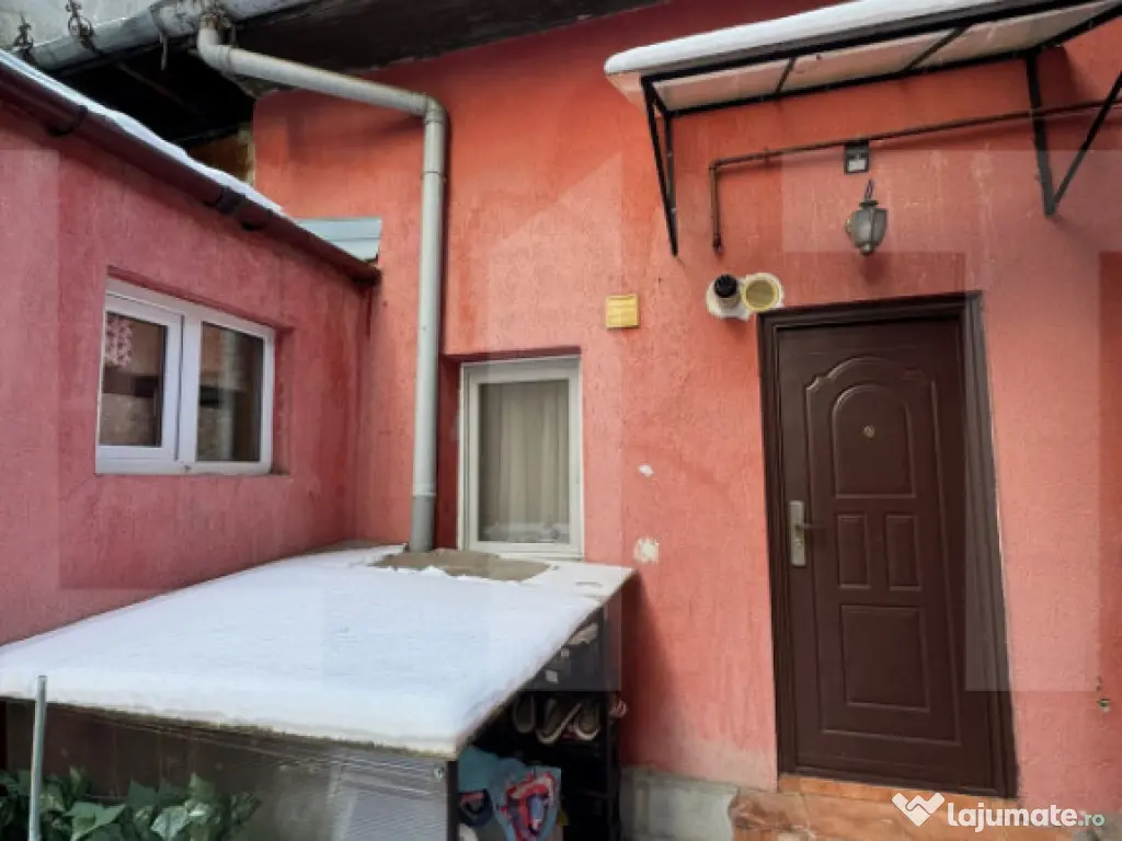 Casă 3 camere la cheie, cu teren și posibilitate mansardar