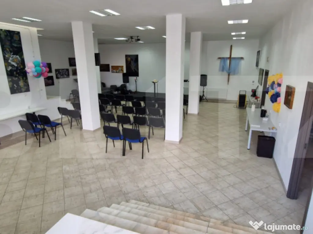 Spatiu comercial de vanzare, 181 mp, in partea de jos a oras 