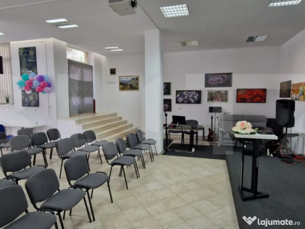 Spatiu comercial de vanzare, 181 mp, in partea de jos a oras 