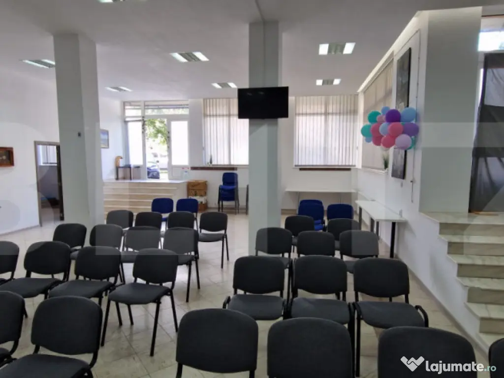 Spatiu comercial de vanzare, 181 mp, in partea de jos a oras 