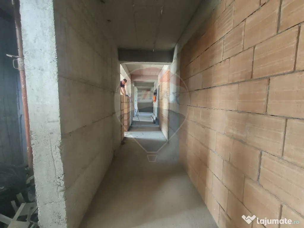 Apartament de vanzare cu gradina 