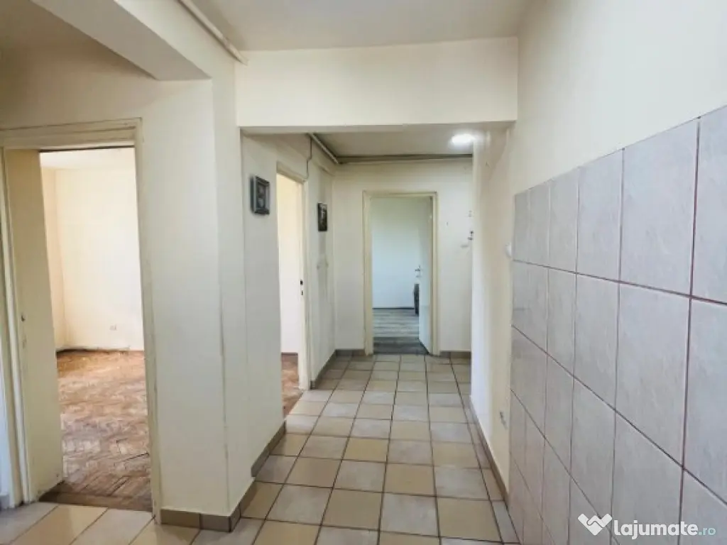 Apartament 3 camere, zona Decebal 