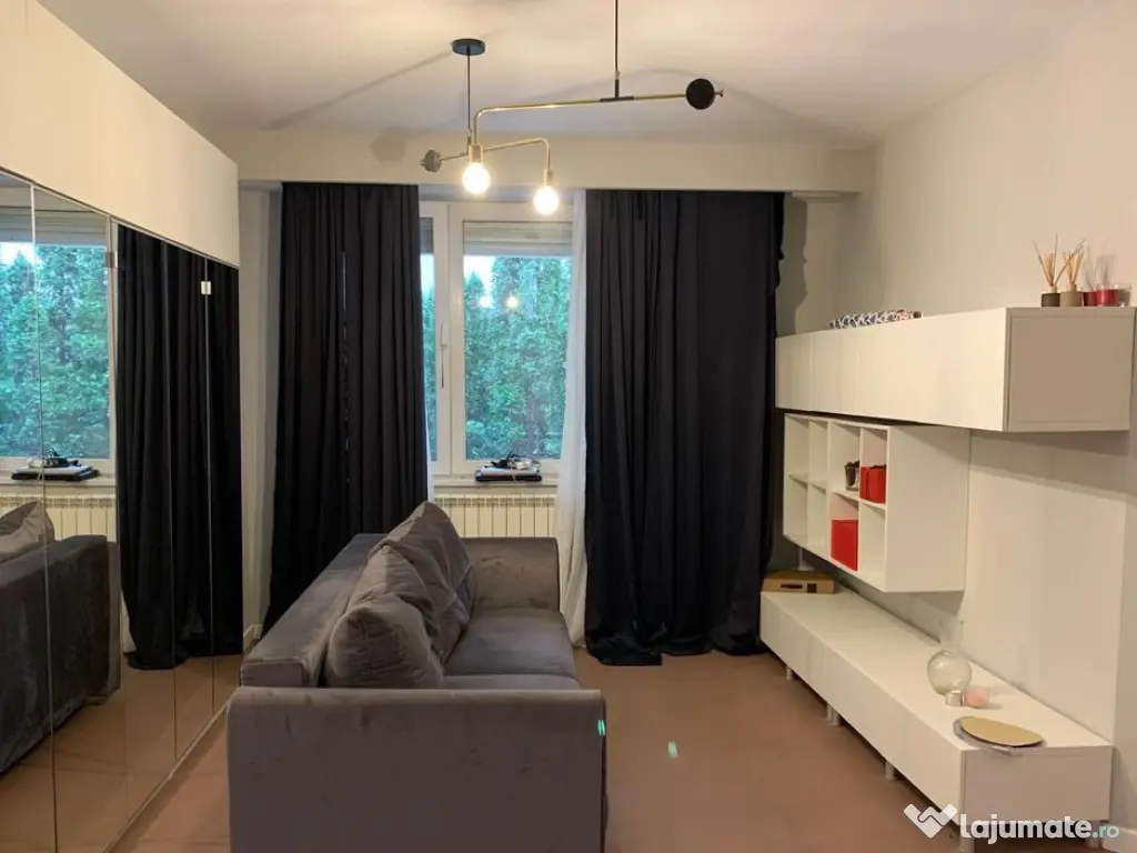 2 camere | Herastrau | Aron Cotrus | bloc boutique 2003