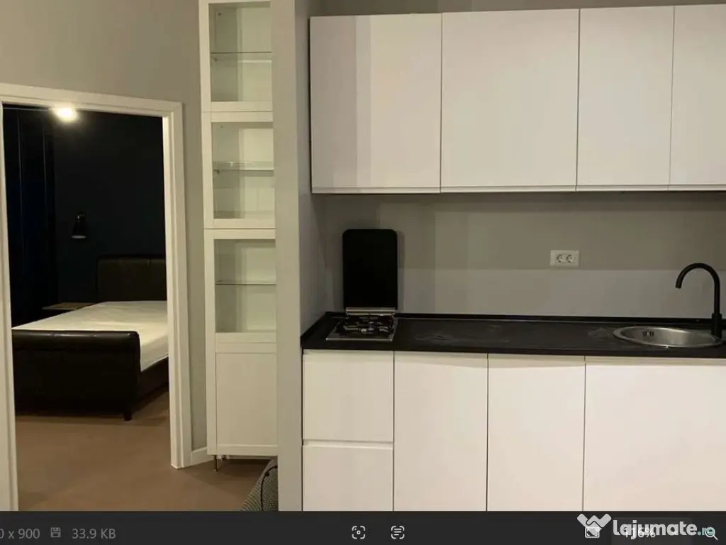 2 camere | Herastrau | Aron Cotrus | bloc boutique 2003 