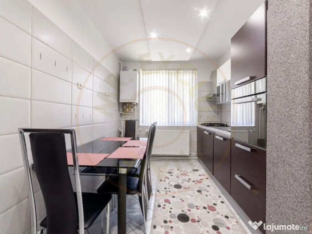 Apartament ultracentral 3 camere -munte- Câmpulung Muscel!