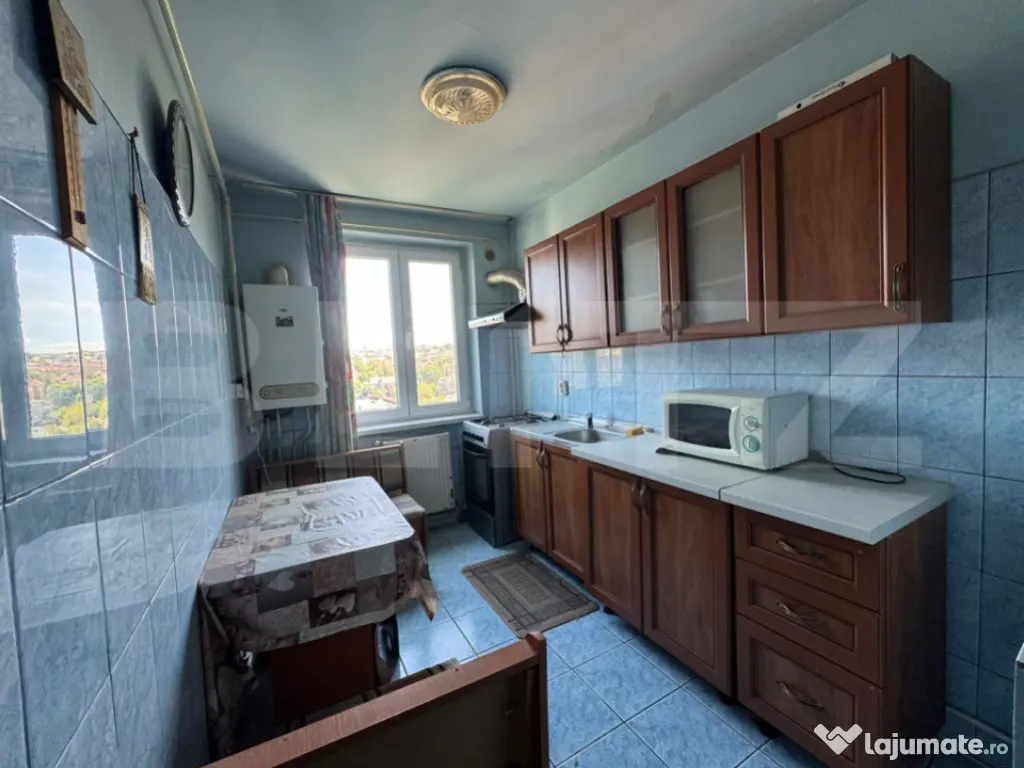 Apartament 2 camere semidecomandat, zona Ultracentrala in Hu