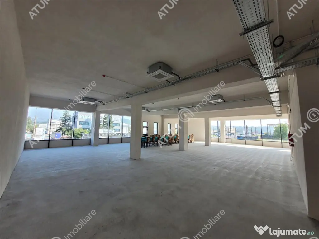 Spatiu birouri cu parcari proprii in Zona Industriala Est Si