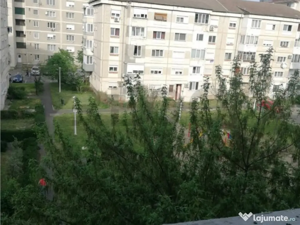 Reco Apartament 3 camere decomandat zona Dragos Voda 