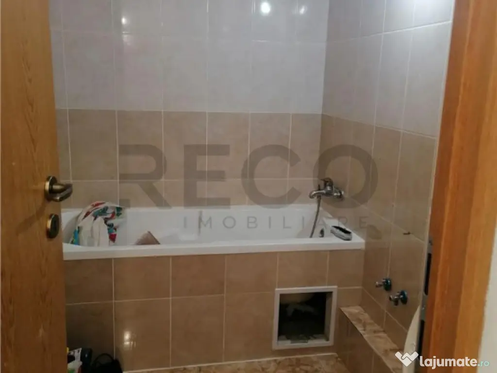 Reco Apartament 3 camere decomandat zona Dragos Voda 