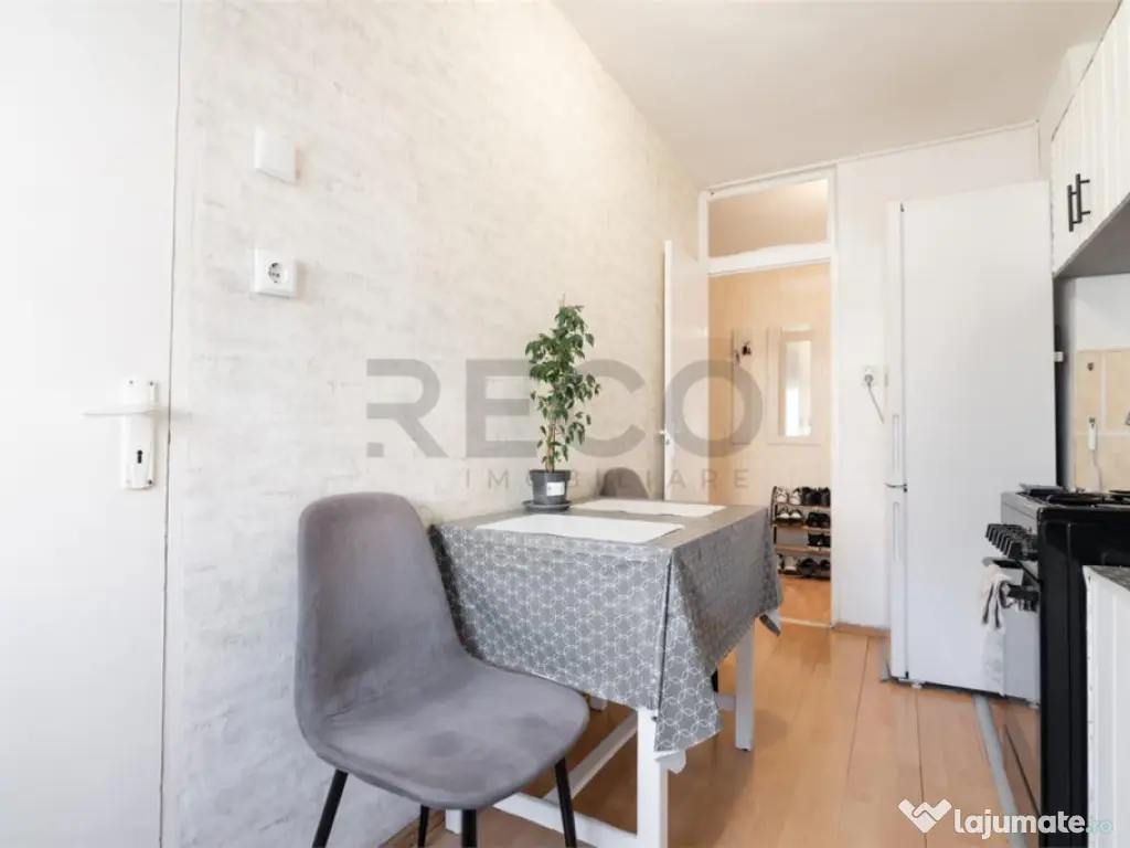 RECO . Apartament cu 3 camere . Dragos Voda 