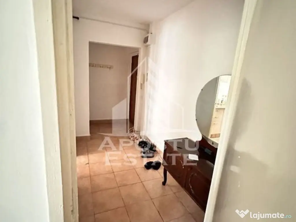 Apartament 2 camere in bloc cu lift, zona Sagului
