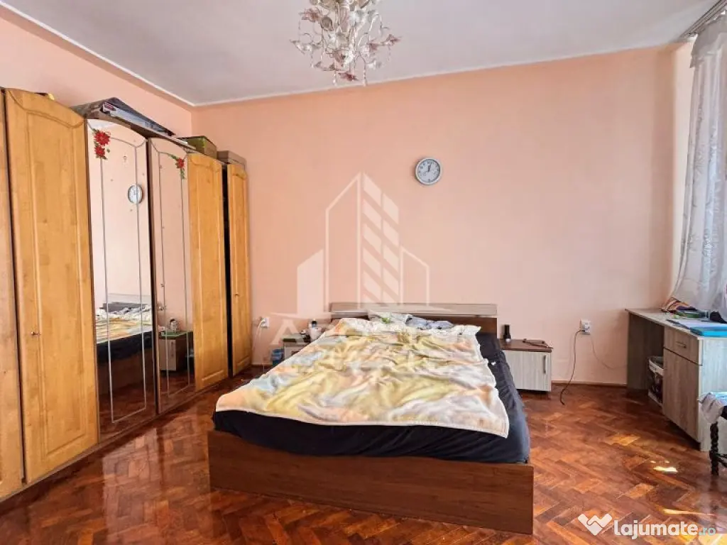 Apartament cu 2 camere la curte comuna in 