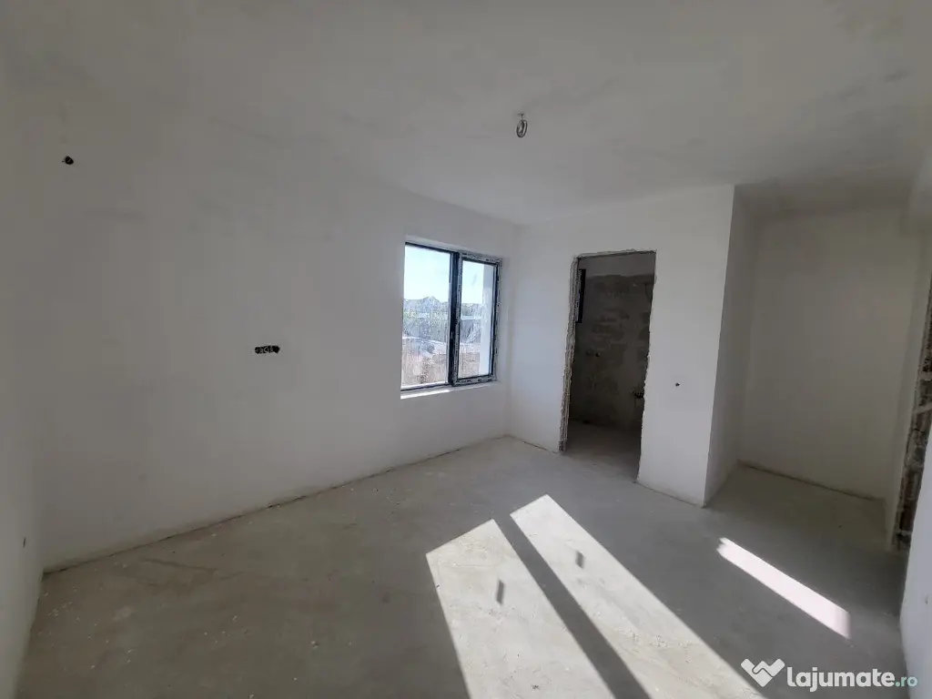 Casa cu 4 camere |zona Bragadiru|finisaje superioare