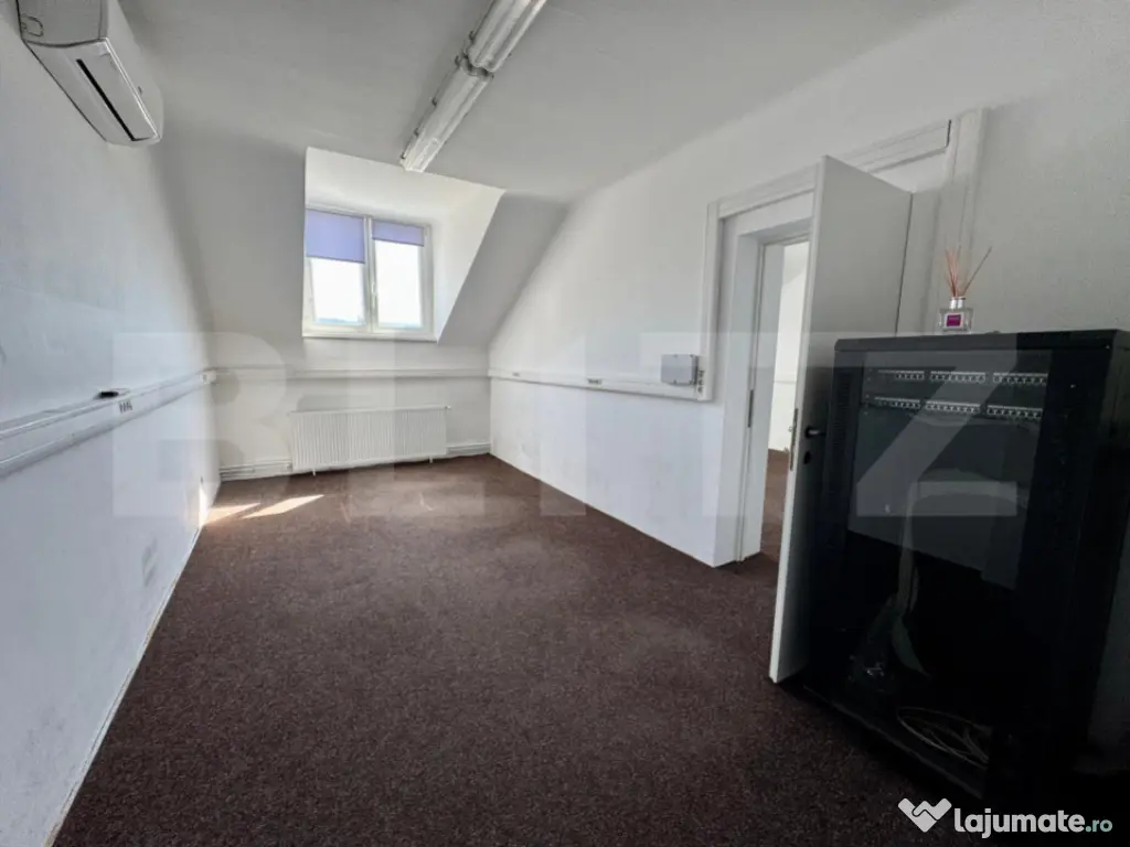 Spațiu de birouri, 120 mp, 5 încăperi – mansardă în c