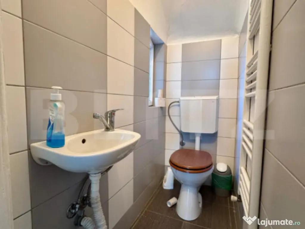 Spațiu de birouri, 120 mp, 5 încăperi – mansardă în c