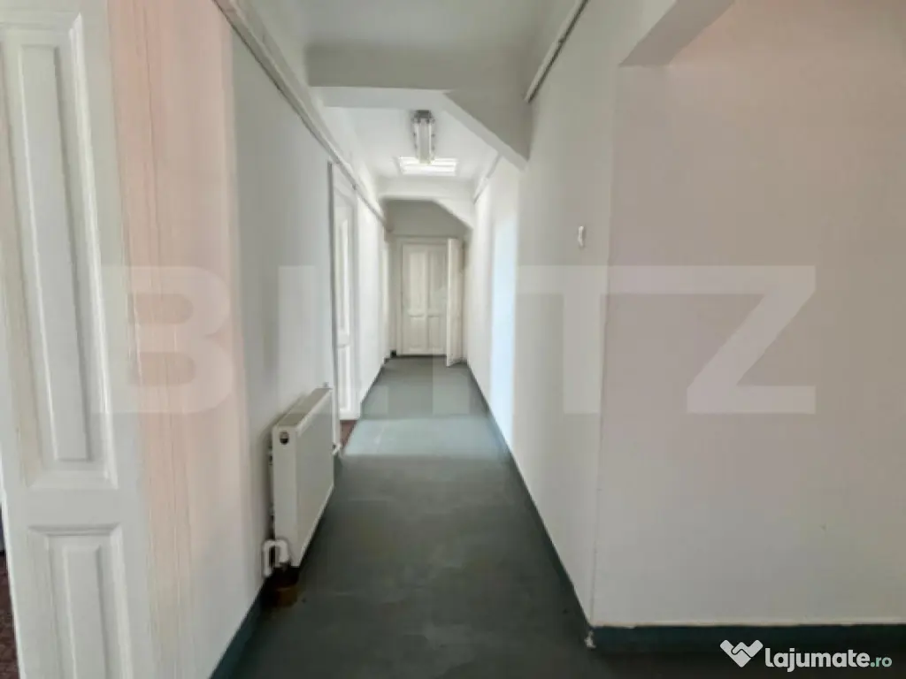 Spațiu de birouri, 120 mp, 5 încăperi – mansardă în c