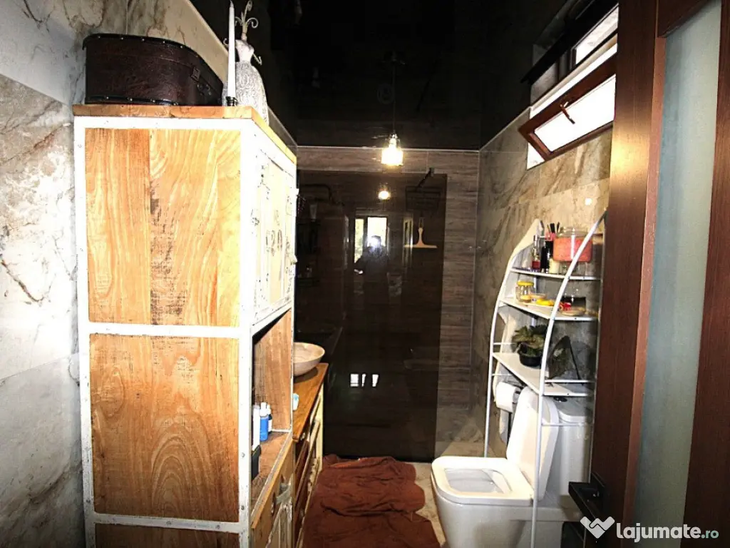 Casa pe strada Lozoveni 