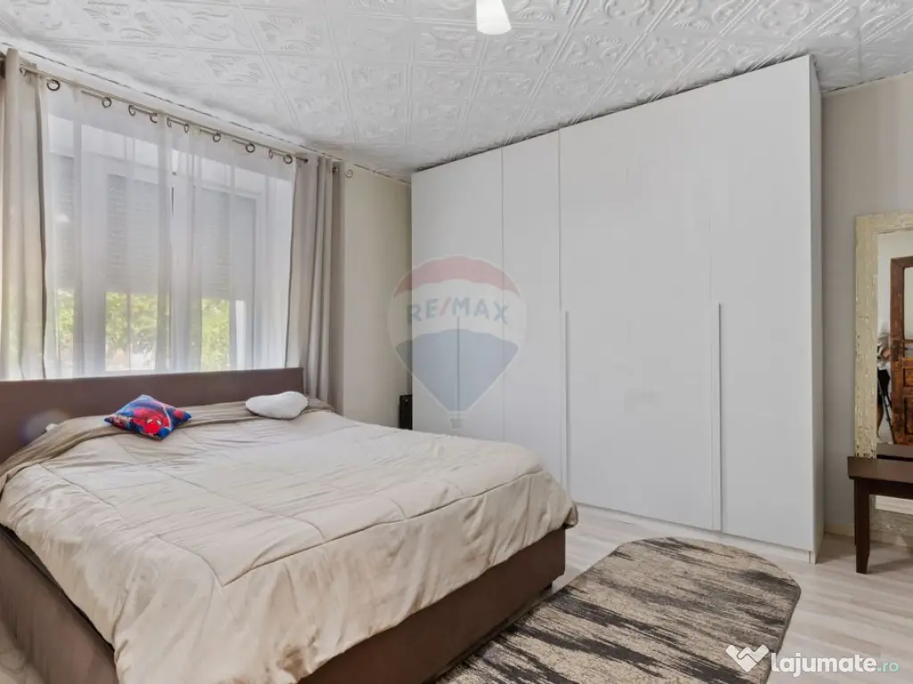 Casă de vânzare cu 5 camere- Nădab, oraș Chișineu-Cr... 